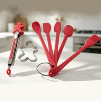 Ensemble d'ustensiles de cuisine en silicone pour Noël : moule à biscuits flexible résistant à la chaleur, spatule, brosse et racloir à pâtisserie DIY