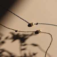 Bijoux minimalistes chaîne en acier inoxydable deux tons couleur planète terre lune délicat marteau petite boule pendentif collier pour les femmes