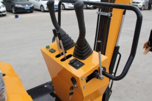 รถขุดขนาดเล็ก Taijin TJ10 น้ำหนักใช้งาน 1 ตัน พร้อมเครื่องยนต์ KOOP <span class=keywords><strong>KUBOTA</strong></span> B&S  โลโก้ปรับแต่งได้ รถขุดขนาดเล็ก 1000 กก. - Product Image 6