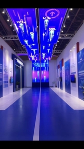 Digitaal flexibel gebogen oppervlak, zacht, op maat gemaakt, full colour SMD <span class=keywords><strong>LED</strong></span>-scherm videowall voor binnen/buiten gebruik - Product Image 5