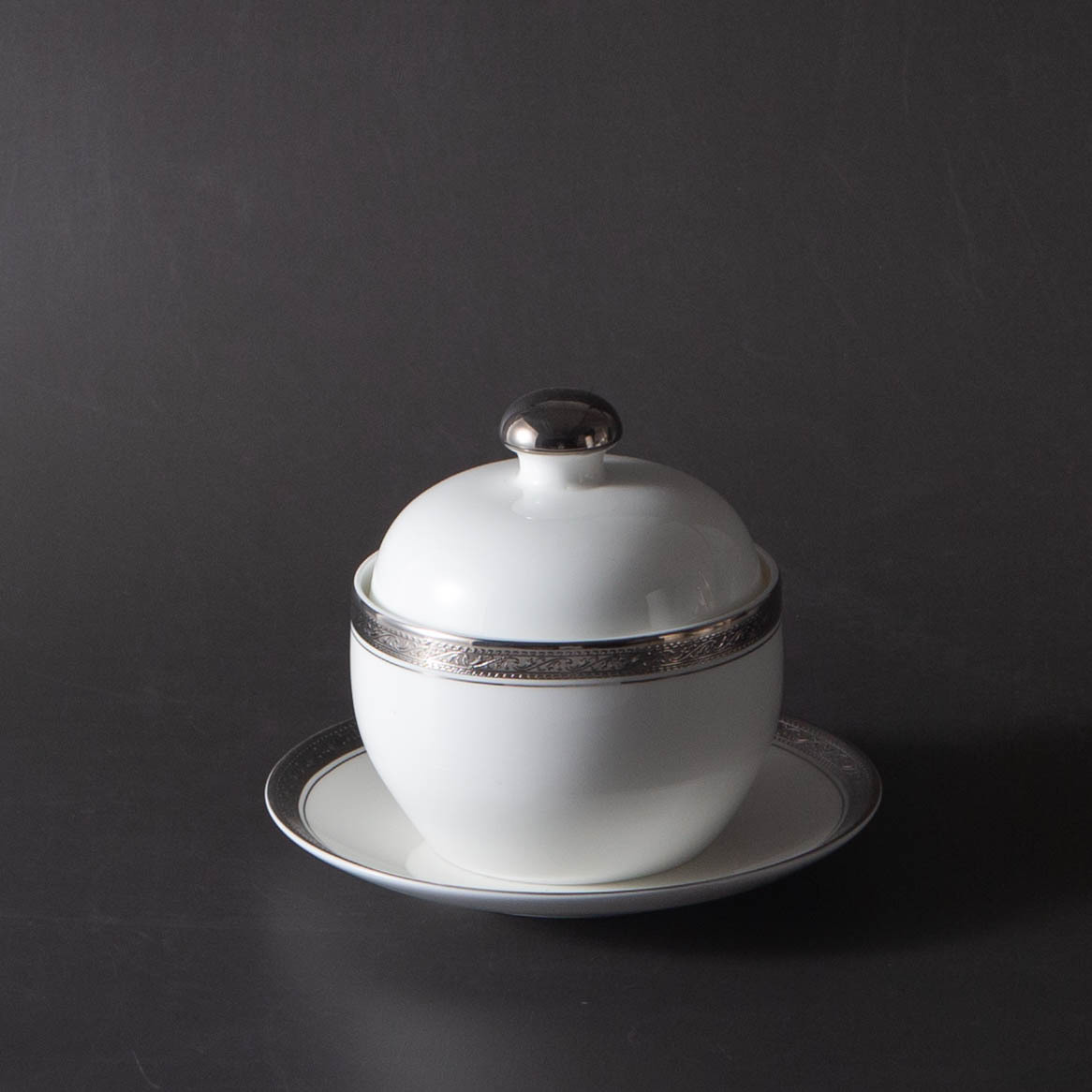 Olla de estofado de estilo antiguo