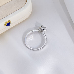 เครื่องประดับเมสซี่ MSR-1749 แหวนเพชรทรงกลมทองคำ 18K ดีไซน์คลาสสิก เพชรเพาะเลี้ยงสำหรับงานหมั้น - Product Image 5