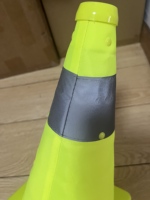 Cônes de signalisation routière circulaires pliables réfléchissants vert/orange multicouches avec lumière de sécurité LED