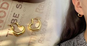 Aretes de Aro Xinfly de Oro de 18K con Forma de Corazón, Lindos y Elegantes para Uso Diario, en Oro Amarillo, Blanco y Rosa - Product Image 2