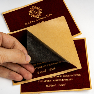 Logotipo autoadhesivo personalizado, estampado en caliente, lámina <span class=keywords><strong>de</strong></span> oro, tela <span class=keywords><strong>de</strong></span> terciopelo, impresión UV, etiqueta adhesiva flocada, rollo para vela <span class=keywords><strong>de</strong></span> vino, <span class=keywords><strong>Perfume</strong></span> - Product Image 6