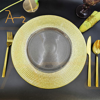 Assiette à dîner de table de luxe 13 pouces décoration de fête événement en gros assiettes de chargeur de mariage en verre clair à bord doré