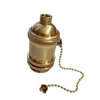 Support de lampe suspendue rétro E27 en métal cuivre rétro avec interrupteur à chaîne, une base de lampe vintage élégante