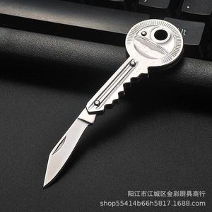 Mini navaja plegable con forma de llave, una pequeña navaja plegable, un regalo/navaja de regalo, portátil y plegable. - Product Image 3