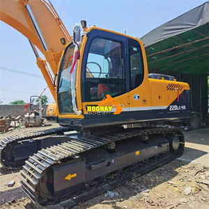 Excavatrice sur chenilles Hyundai 210-9S d'occasion, modèle 2022, 21 tonnes, moteur, boîte de vitesses, pompe, roulement d'origine, capacité de la benne de 1 m³, à vendre - Product Image 4