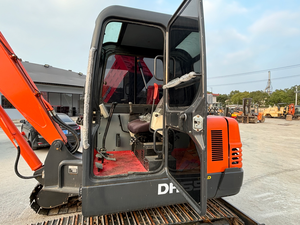 Excavadora sobre orugas Doosan DX55 de 5 toneladas, de segunda mano, 95%, nueva condición, precio bajo, Original americano, 95%, nuevo engranaje de bomba de rodamiento de Motor - Product Image 2