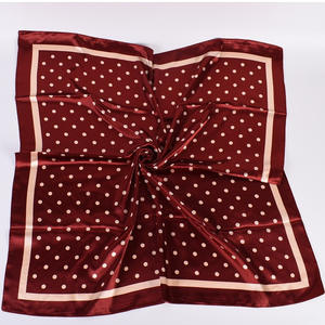 Nouveau foulard carré en polyester de grande taille 90*90cm, tendance et élégant, imprimé à pois ondulés pour femmes, vente en gros - Product Image 4