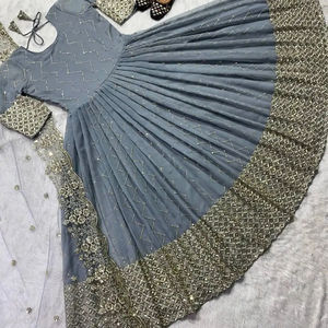 Faux Georgette vestido bordado Dupatta Set nuevo vestido de diseñador indio para mujeres y niñas ropa de fiesta festiva cosida lista para usar - Product Image 1