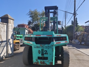 Carretilla elevadora Mitsubishi usada de 15 toneladas, motor Isuzu, carretilla elevadora Mitsubishi FD150, motor japonés, carretilla elevadora Mitsubishi barata de 15 toneladas - Product Image 4