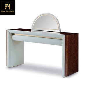 Juego de mesa de <span class=keywords><strong>tocador</strong></span> de madera de diseño minimalista moderno, <span class=keywords><strong>tocador</strong></span> <span class=keywords><strong>con</strong></span> marco de acero inoxidable y <span class=keywords><strong>espejo</strong></span> semicircular - Product Image 6