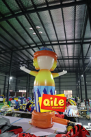 Modèle de clown gonflable publicitaire en PVC 3D à thème de dessin animé avec souffleur d'air