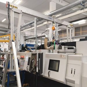 Op Maat Gemaakte Fabricage 1 Ton 2 Ton 3 Ton 5 Ton Verstelbare Aluminiumlegering Een <span class=keywords><strong>Frame</strong></span> Hefbrug Te Koop - Product Image 5