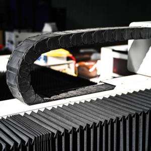 Machine de découpe laser à fibre entièrement fermée avec table d'échange, découpeuse laser CNC 6015 pour tôle métallique, couvercle de protection 6kW 12kW - Product Image 6