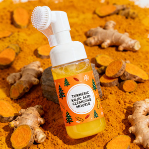 Limpiador facial de cúrcuma de etiqueta privada, lavado facial espumoso brillante con cepillo de silicona de Ácido Kójico - Product Image 2