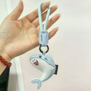 Nuevo Diseño Original de Llavero con Colgante de Muñeco de Tiburón de Dibujos Animados, Lindo y Moderno para Coche - Product Image 3