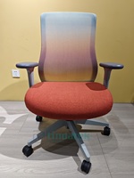 Chaise de bureau pivotante moderne avec mousse à mémoire de forme Accoudoir de direction en tissu maillé Directeur exécutif