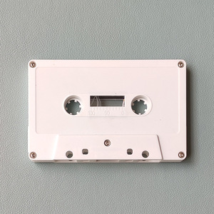 Casete de Audio de Plástico Multicolor en Blanco, 30, 60, 90 Minutos, Regalo Musical Retro, Casete de Grabación DIY con Tarjeta de Logotipo Personalizado - Product Image 2