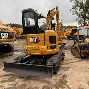 Mini-excavatrice compacte sur chenilles CAT 303.5E2 d'occasion, modèle 2023, pour travaux de construction et agricoles - Product Image 1