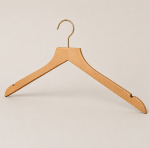 Cintres en bois massif naturel de luxe en gros avec crochet doré antirouille pour magasin de vêtements - Product Image 1
