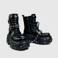 Bottines à plateforme avec boucle en forme de crâne gothique punk pour femmes, en cuir de vache fendu, talon de 8 cm, bottes à rivets pour cosplay
