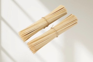 Incenso di bambù Moso bastoncini lunghi sbiancati, moso bambù bastoncino grezzo lungo un incenso, bastoncini di bambù quadrati 8-10mm lunghi 1 metro - Product Image 5