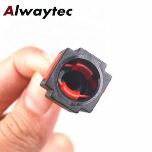 Pièces détachées automobiles à succès : Connecteur de ligne de carburant pour injecteur, pour huile générale, vapeurs d'huile et <span class=keywords><strong>AdBlue</strong></span> (urée) - Product Image 3