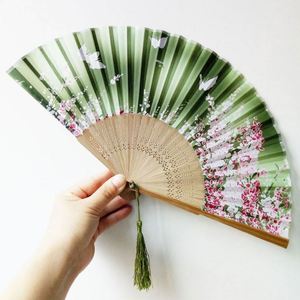 พัดมือพับลายดอกไม้ทันสมัยคุณภาพสูง ราคาประหยัด พัดไม้ไผ่สำหรับงานแต่งงาน ลายเพ้นท์ด้วยเทคนิคพิเศษ - Product Image 6