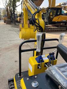 Excavadora usada más pequeña KOMATSU PC15/PC10/PC01/ PC35, baja hora de trabajo, buenas condiciones a la venta, fabricada en Japón - Product Image 2