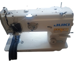 Machine à coudre industrielle JUKI 1541 d'occasion, point noué, pour cuir, avec transport par patin, 6000 points/min, vente en gros - Product Image 1