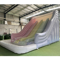 Toboggan aquatique gonflable à 3 voies, couleurs macaron, équipement de location pour événements, toboggan aquatique gonflable pour enfants