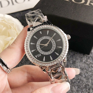 Elegante Reloj de Cuarzo de Acero Inoxidable para Mujer, Esfera Redonda, Números Romanos, Bisel con Diamantes, Reloj Analógico de 36 mm, Cierre de Mariposa - Product Image 5