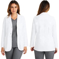 Blouse médicale blanche pour femme en tissu extensible anti-humidité avec 4 poches et fermeture boutonnée – Idéale pour le personnel médical et les laboratoires