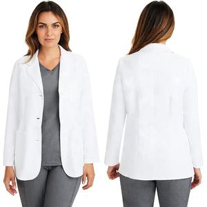 Blouse médicale blanche pour femme en tissu extensible anti-humidité avec 4 poches et fermeture boutonnée – Idéale pour le personnel médical et les laboratoires - Product Image 1