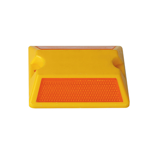 Señalizadores Reflectantes de Carretera de Plástico ABS Amarillo, de Una o Dos Caras, para Carreteras Urbanas - Product Image 4