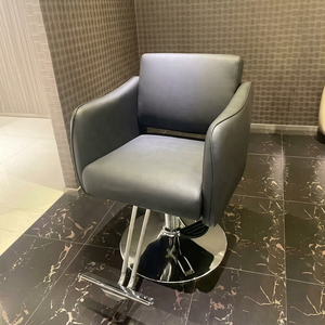 Silla de Barbero de Cuero PU Negra, Silla de Estilismo Hidráulica para Salón, Silla Giratoria Ajustable con Base Redonda de Metal - Product Image 1