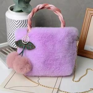 Sac à main en peluche blanc à la mode et mignon, sac messager en peluche, design de niche, sac seau en peluche - Product Image 6