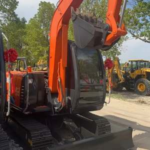 รถขุดไฮดรอลิกฮิตาชิ ZX60/ZX70 6 ตัน ของแท้จากญี่ปุ่น มือสอง พร้อมเครื่องยนต์ เกียร์ ปั๊ม และ PLC - Product Image 1