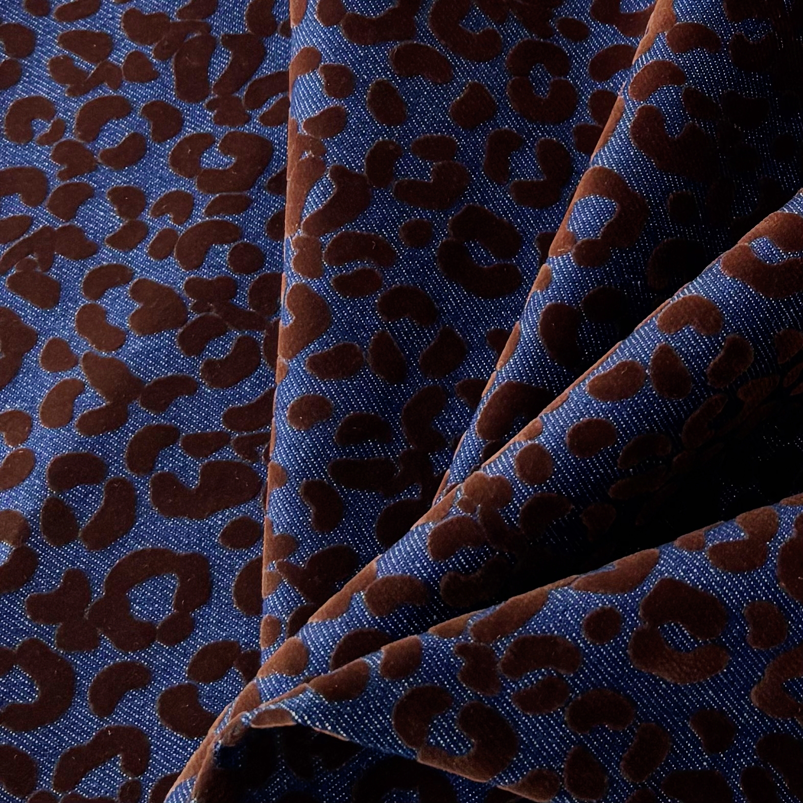 Face 100% Rayon Velvet + Base 100% Cotton | 500GSM New Pattern Knit | 60" Wide 3D Texture, Women's Coats & Jackets Fabric