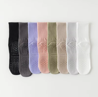 Chaussettes Pilates Crew Antidérapantes Athlétiques Danse Logo Personnalisé Sport Femme Adhérence Antidérapante Chaussettes Blanches pour Yoga Chaussettes Antidérapantes Femme