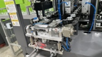 Machine de soufflage par extrusion automatique à grande vitesse à 2 cavités pour la fabrication de bouteilles en plastique