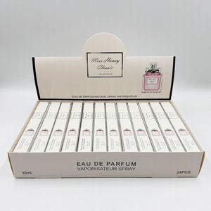 Vente directe d'usine de <span class=keywords><strong>parfum</strong></span> portable <span class=keywords><strong>pour</strong></span> <span class=keywords><strong>homme</strong></span> de 35 ml, adapté aux voyages et aux affaires - Product Image 2