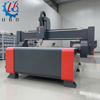 Machine de découpe CNC 1300x2500mm pour le bois, table à vide en aluminium PVC 4x8ft pour la gravure et la découpe 3D du bois et du MDF