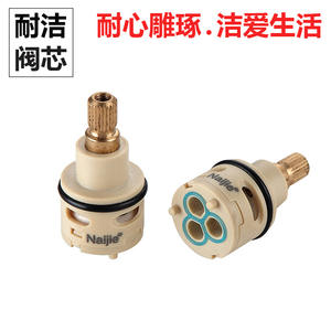 Robinet de lavabo de salle de bain et de cuisine en céramique à trois points en cuivre de qualité supérieure, directement de l'usine, accessoires de robinetterie de salle de bain - Product Image 3