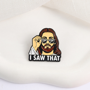 Spilla smaltata divertente con Gesù che fa capolino, design religioso di Gesù con occhiali da sole, accessorio distintivo da bavero per amici - Product Image 3