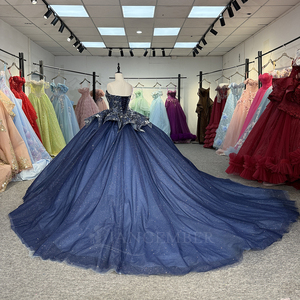 Robe de Quinceañera bleu marine scintillante à motif floral, col cœur, traîne chapelle, avec nœud, perles et dentelle, idéale pour fête d'anniversaire ou bal de promo - Modèle Dy6942-1 - Product Image 3