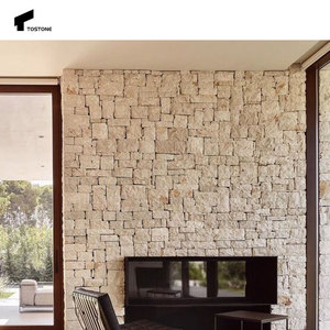 Pietra Naturale di Calcare Beige Durevole ed Economica per Rivestimenti Murali, Ideale per Caminetti di Ville di Lusso con Superficie Spaccata - Product Image 1
